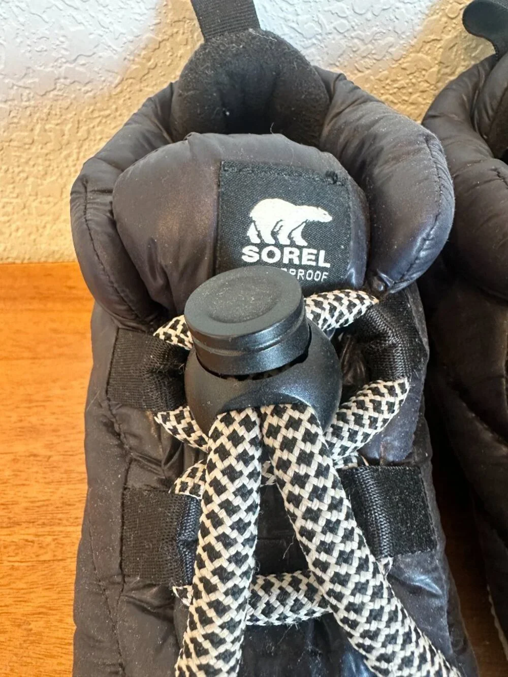 SOREL Out 'N About Puffy Lace Boot Navy Women's size 8.5 Hip Chic‎